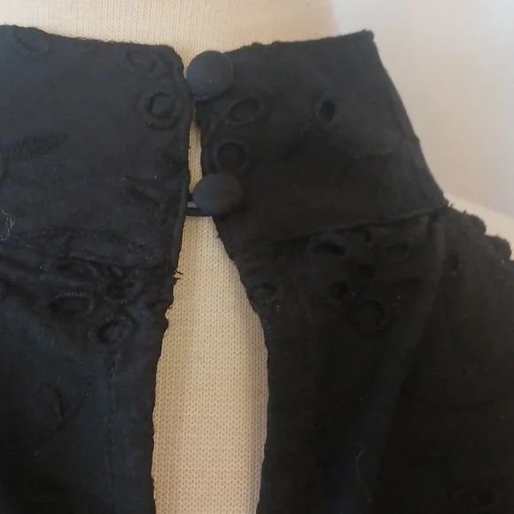 Black Eyelit Daisy Embroidery Halter Peplum Top Sz Xl - Picture 7 of 11